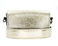 Încărcați imaginea în vizualizatorul Galeriei, Geantă crossbody din piele
