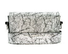 Kép betöltése a galériamegjelenítőbe: Bőr crossbody táska
