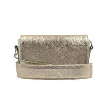 Încărcați imaginea în vizualizatorul Galeriei, Geantă crossbody din piele
