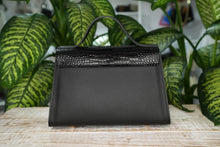 Load image into Gallery viewer, &quot;Dines&quot; Top Handle Bag

