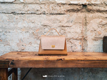 Load image into Gallery viewer, &quot;Dines&quot; Top Handle Bag
