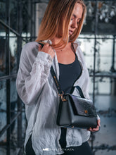 Load image into Gallery viewer, &quot;Dines&quot; Top Handle Bag
