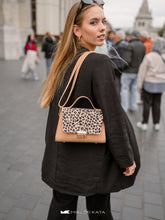 Load image into Gallery viewer, &quot;Dines&quot; Top Handle Bag
