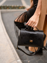 Load image into Gallery viewer, &quot;Dines&quot; Top Handle Bag
