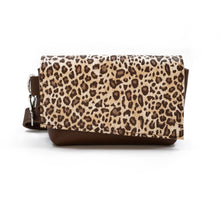 Încărcați imaginea în vizualizatorul Galeriei, Geantă de talie din piele
