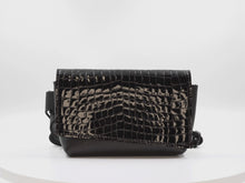 Încărcați și redați videoclipul în vizualizatorul Galeriei, Geantă de talie din piele
